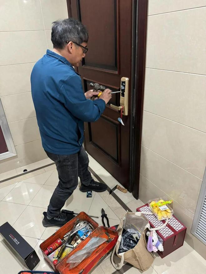 退出中国家庭？听听开锁师傅实话实说CQ9电子中国网站“智能锁”正逐渐(图6)